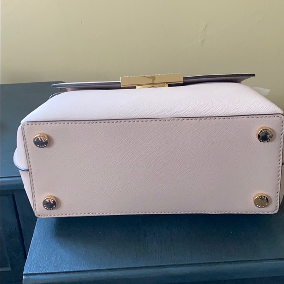 New Michael Kors Rochelle Soft Pink LeatherSatchel - Picture 4 of 5